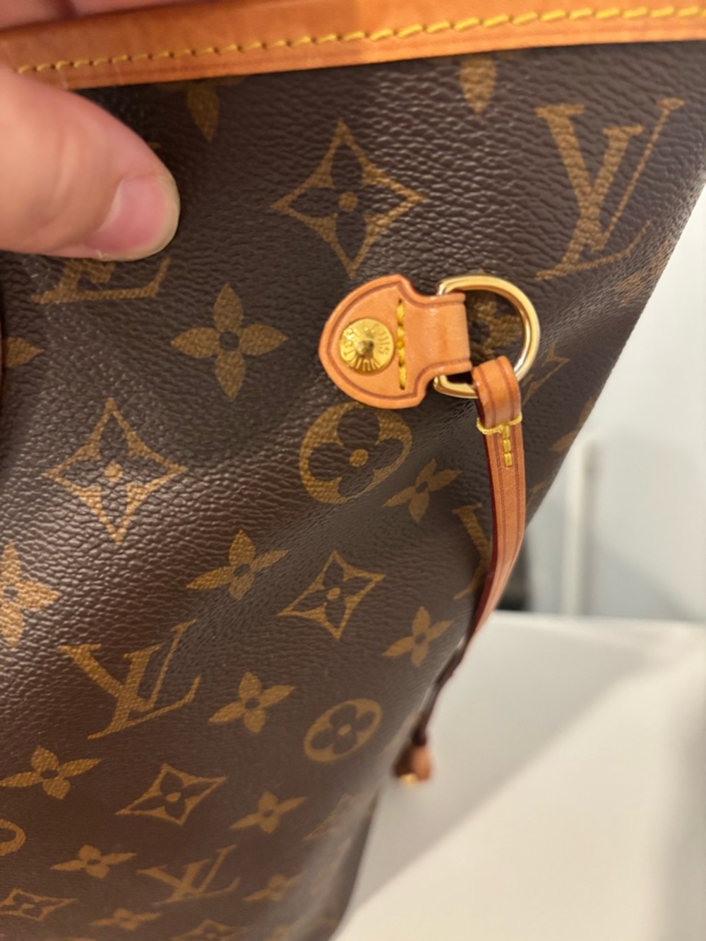Louis Vuitton Monogram Neverfull MM Tote in Brown and Tan Fall 2021 - Picture 6 of 16